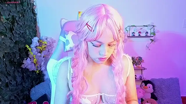 Snapshot of Eymmy_24 chatting on 02.15.26 Eymmy 24 online show from 02.15.26