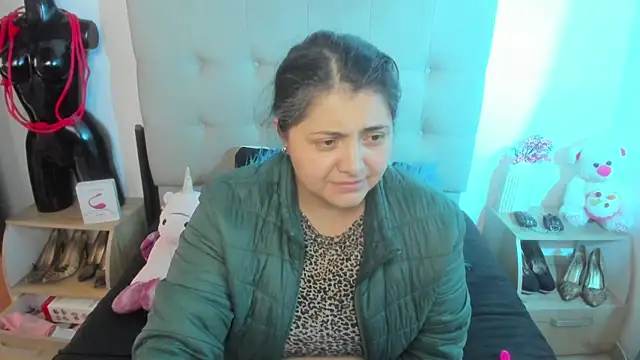 Snapshot of TifanyAmazinng chatting on 12.03.25 TifanyAmazinng online show from 12.03.25