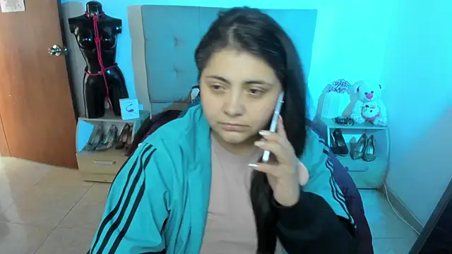 Snapshot of TifanyAmazinng chatting on 12.15.25 TifanyAmazinng online show from 12.15.25