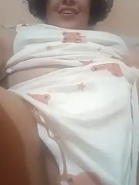 Snapshot of Silkenfeet21 chatting on 12.05.25 Silkenfeet21 online show from 12.05.25