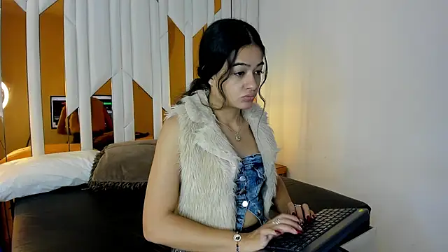 ValeriaPrado online show from 12.14.25