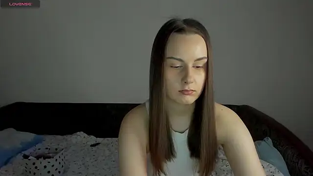 Snapshot of Kelly_Cartier chatting on 05.11.26 Kelly Cartier online show from 05.11.26