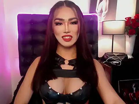 Snapshot of serenitykross chatting on 09.13.25 serenitykross online show from 09.13.25