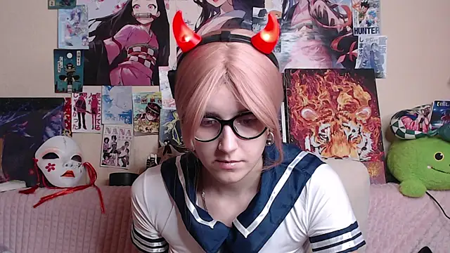 Snapshot of AliceChio chatting on 12.02.25 AliceChio online show from 12.02.25