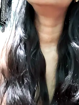 Snapshot of BerryOnFire chatting on 11.18.25 BerryOnFire online show from 11.18.25