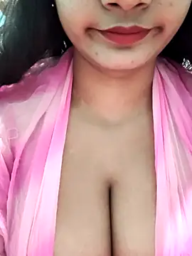 Snapshot of BerryOnFire chatting on 02.13.26 BerryOnFire online show from 02.13.26