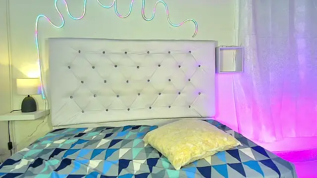 Snapshot of tatixxxvega chatting on 09.16.25 tatixxxvega online show from 09.16.25