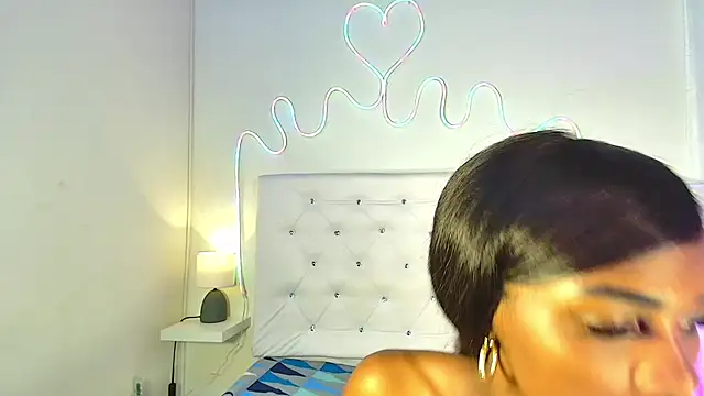 Snapshot of tatixxxvega chatting on 09.17.25 tatixxxvega online show from 09.17.25