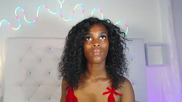 Snapshot of tatixxxvega chatting on 09.25.25 tatixxxvega online show from 09.25.25