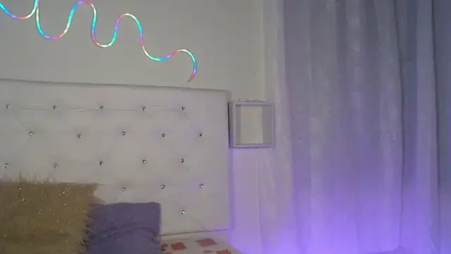 Snapshot of tatixxxvega chatting on 10.01.25 tatixxxvega online show from 10.01.25