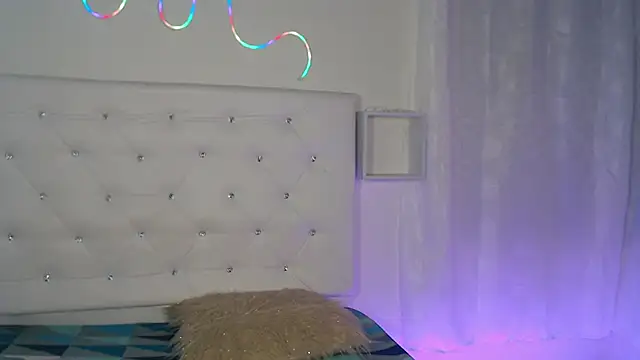 Snapshot of tatixxxvega chatting on 10.11.25 tatixxxvega online show from 10.11.25