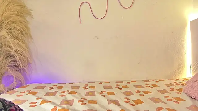 Snapshot of tatixxxvega chatting on 11.11.25 tatixxxvega online show from 11.11.25