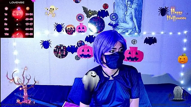 Snapshot of SinfulTemptation chatting on 10.28.25 SinfulTemptation online show from 10.28.25