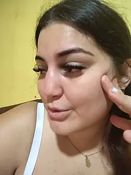 Snapshot of barbielamaravilla11 chatting on 12.04.25 barbielamaravilla11 online show from 12.04.25