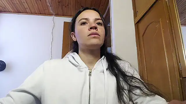 Skylar Serenity online show from 10.21.25