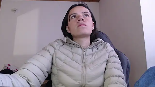 Skylar Serenity online show from 12.17.25