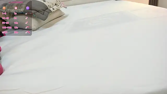VanessaHard as online show from 04.23.26