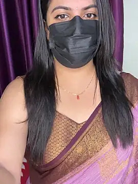 Snapshot of best_couple19 chatting on 10.19.25 best couple19 online show from 10.19.25