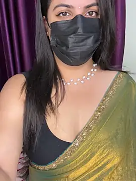 Snapshot of best_couple19 chatting on 10.27.25 best couple19 online show from 10.27.25