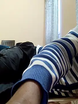 Snapshot of INTERNATIONAL0001 chatting on 11.16.25 INTERNATIONAL0001 online show from 11.16.25