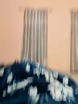 Snapshot of INTERNATIONAL0001 chatting on 11.22.25 INTERNATIONAL0001 online show from 11.22.25