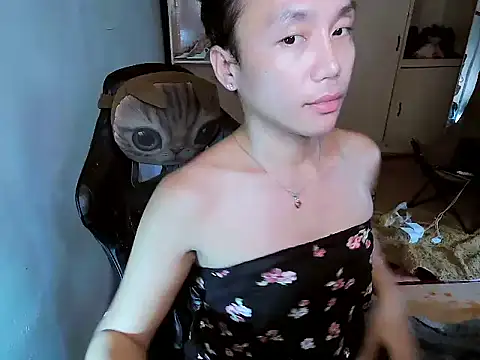 Snapshot of YourNikkieXxx chatting on 11.07.25 YourNikkieXxx online show from 11.07.25