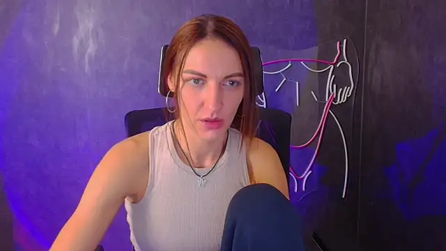 Snapshot of Aurora_Loveu chatting on 09.15.25 Aurora Loveu online show from 09.15.25