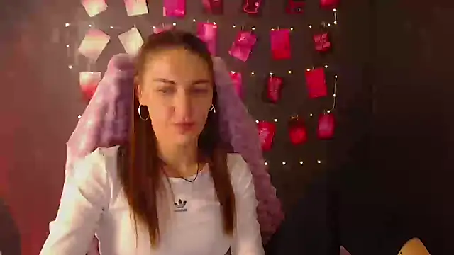 Snapshot of Aurora_Loveu chatting on 10.14.25 Aurora Loveu online show from 10.14.25