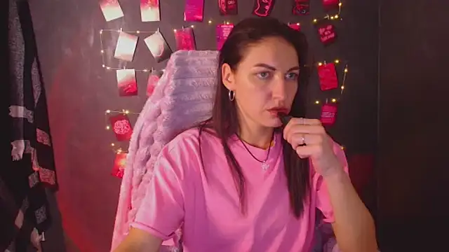 Snapshot of Aurora_Loveu chatting on 11.13.25 Aurora Loveu online show from 11.13.25