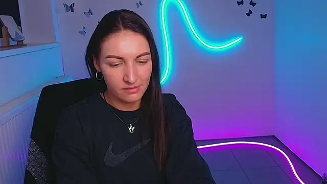 Snapshot of Aurora_Loveu chatting on 11.21.25 Aurora Loveu online show from 11.21.25