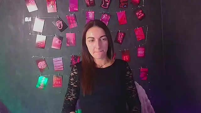 Snapshot of Aurora_Loveu chatting on 12.22.25 Aurora Loveu online show from 12.22.25