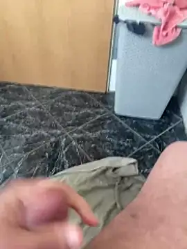 Snapshot of geilheit12 chatting on 04.01.26 geilheit12 online show from 04.01.26