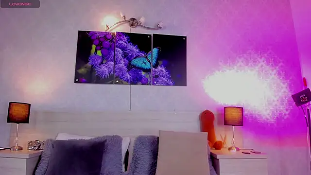 JenniferAuriston online show from 10.15.25