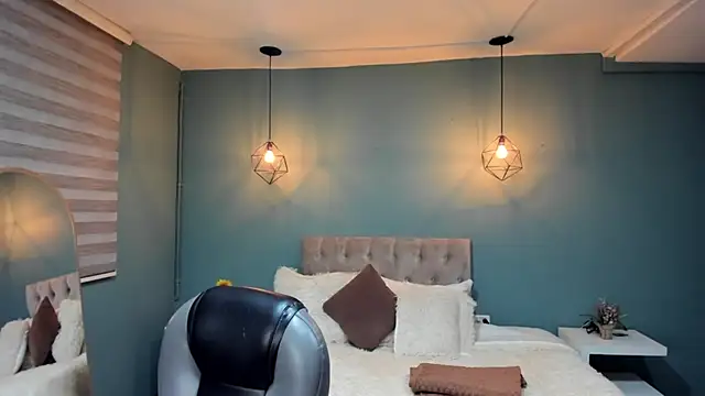 Miss Cataleya   online show from 10.28.25