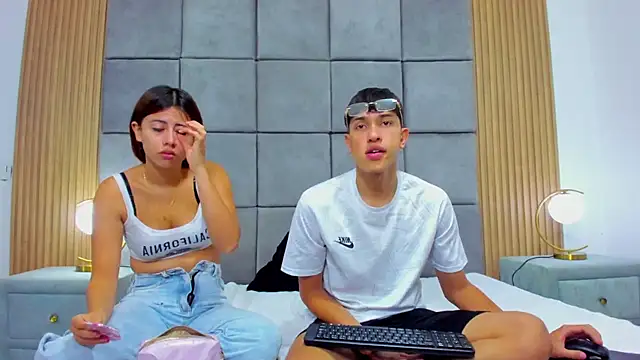 Snapshot of ChanellandMax chatting on 11.06.25 ChanellandMax online show from 11.06.25