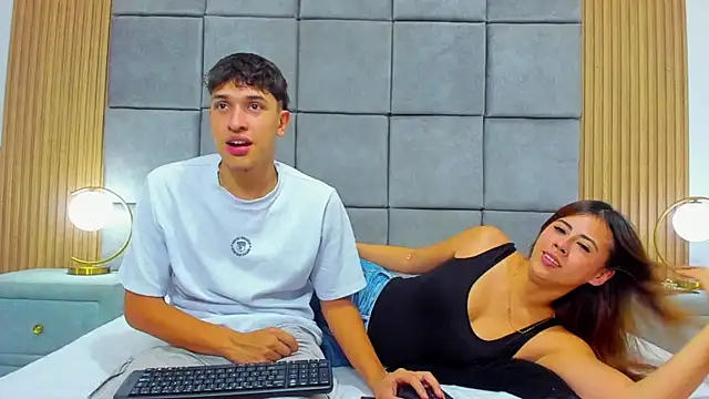 Snapshot of ChanellandMax chatting on 11.12.25 ChanellandMax online show from 11.12.25