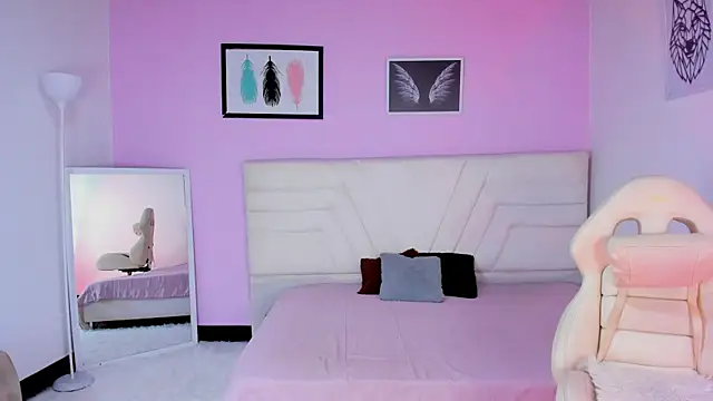 fressittalove01 online show from 12.04.25