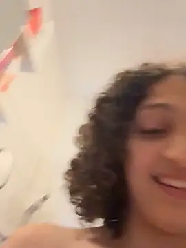 Snapshot of DreamThickCouple chatting on 10.24.25 DreamThickCouple online show from 10.24.25