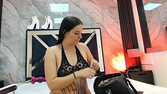 VioletRose as online show from 05.10.26