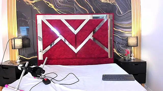 VioletRose as online show from 07.10.26