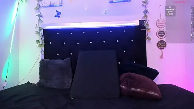 AkariRosetti online show from 09.11.25