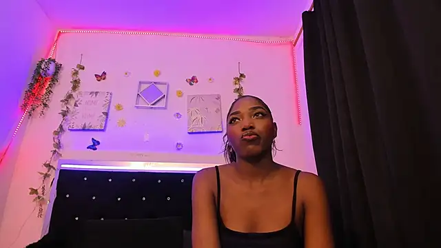 AkariRosetti online show from 10.02.25