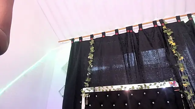 AkariRosetti online show from 11.10.25