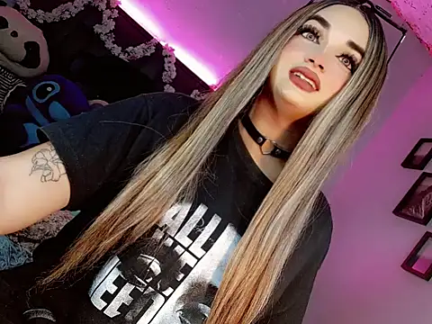 kattie Sweet  online show from 11.05.25