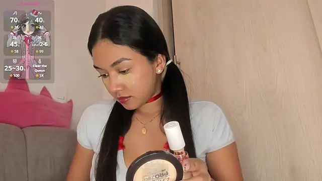 Snapshot of sarayu- chatting on 11.18.25 sarayu- online show from 11.18.25