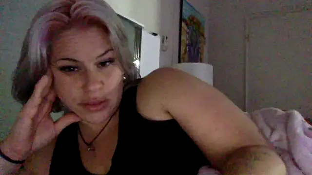 toomuchofafreak online show from 12.23.25