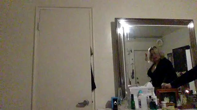 toomuchofafreak online show from 03.17.26