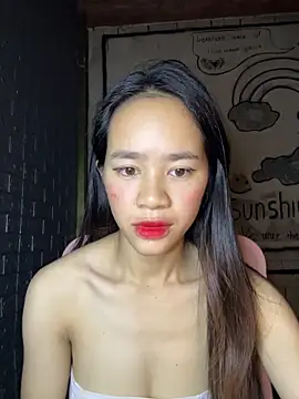 Snapshot of TiNa_04 chatting on 09.18.25 TiNa 04 online show from 09.18.25