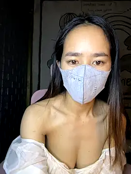 Snapshot of TiNa_04 chatting on 09.26.25 TiNa 04 online show from 09.26.25