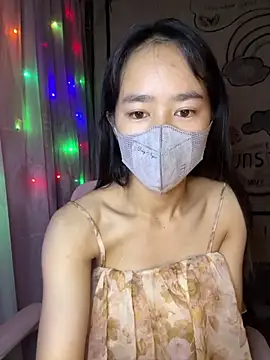 Snapshot of TiNa_04 chatting on 10.13.25 TiNa 04 online show from 10.13.25